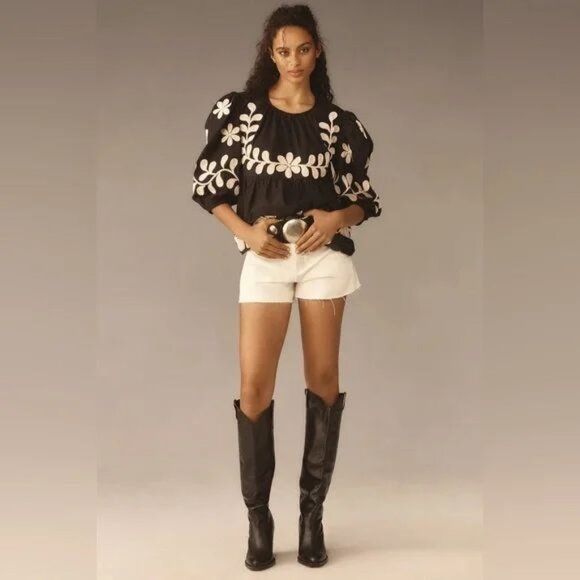 Anthropologie Tops - Anthropologie Black and White Babydoll Embroidered Puff Sleeve Blouse Size XXS